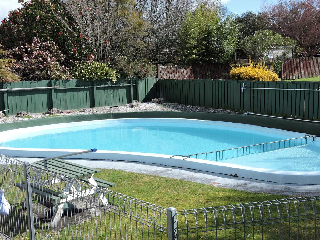 Maple Lodge Motel Matamata Bagian luar foto