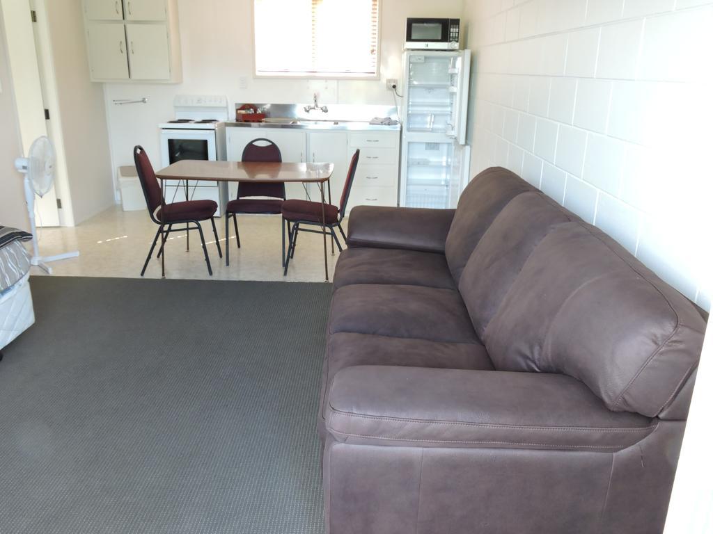 Maple Lodge Motel Matamata Bagian luar foto