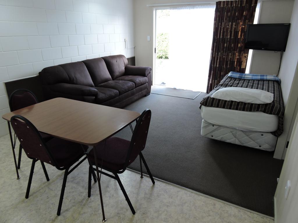 Maple Lodge Motel Matamata Bagian luar foto